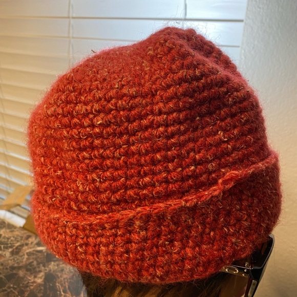 Ganshhimal Women’s Red hand knitting Wool Winter Hat Sz One Fit All - Picture 8 of 12